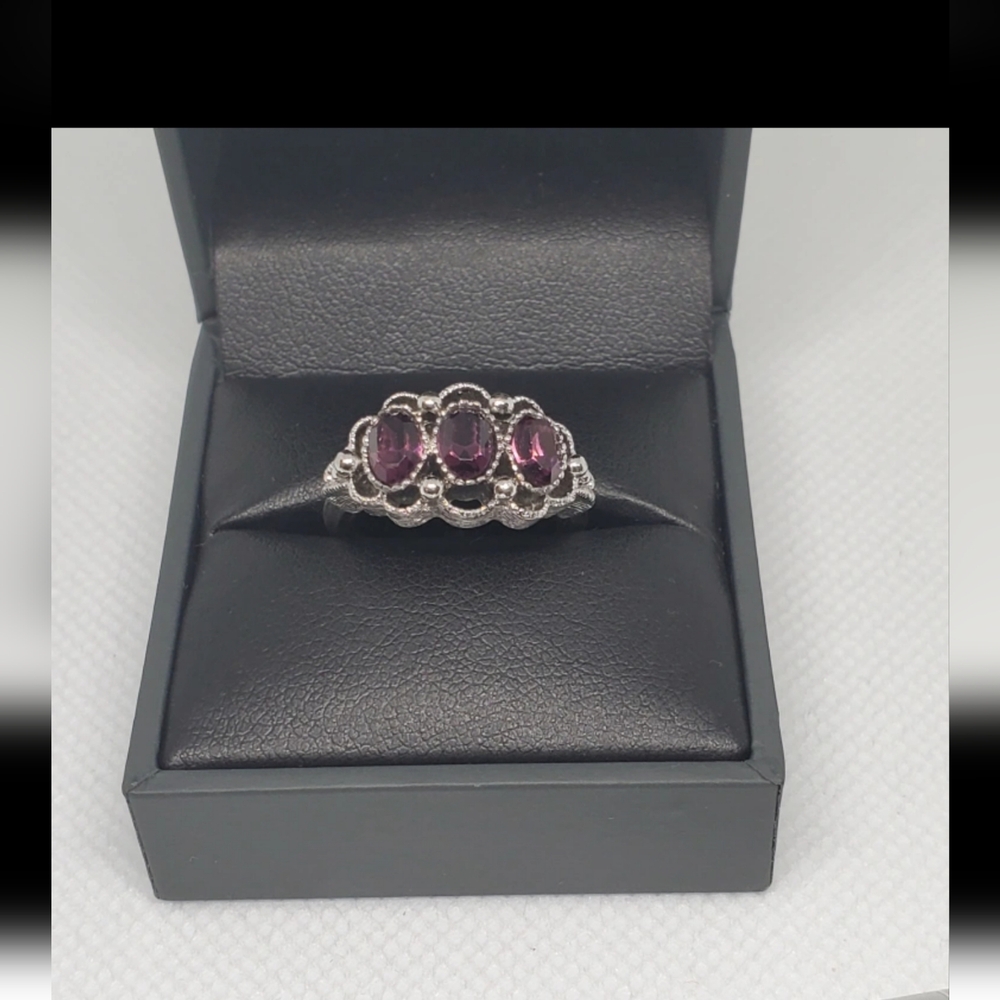 Vtg. AVON 70's Amethyst Ring